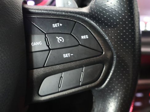 Used 2022 Dodge Challenger GT image 29