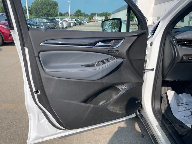 Used 2023 Buick Enclave Premium AWD/4WD image 38