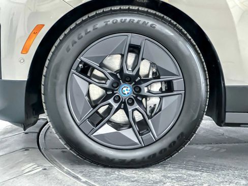 Used 2023 BMW iX xDrive50 w/ Premium Package image 26