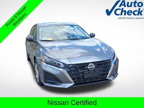 Certified 2025 Nissan Altima 2.5 S FWD image 3