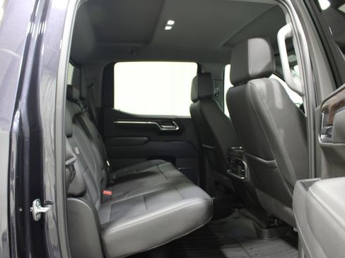 Used 2025 GMC Sierra 1500 SLT w/ SLT Premium Plus Package AWD/4WD image 25