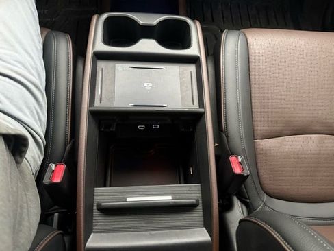 Used 2025 Honda Odyssey Elite image 14