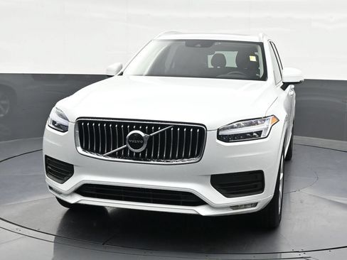 Used 2022 Volvo XC90 T5 Momentum FWD image 8
