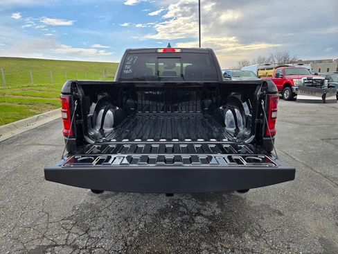 New 2026 RAM 1500 4x4 Crew Cab image 28