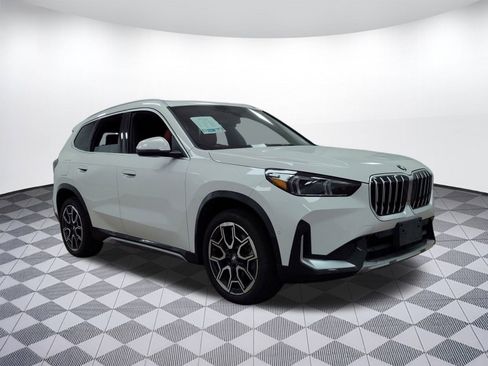 Certified 2025 BMW X1 xDrive28i w/ Convenience Package image 6