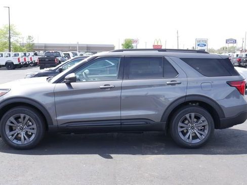 New 2026 Ford Explorer Active AWD/4WD image 10