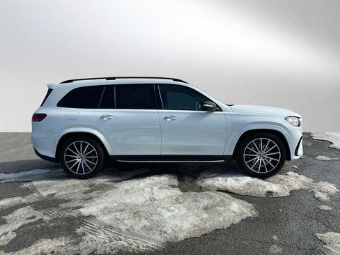 Used 2026 Mercedes-Benz GLS 580 4MATIC image 3