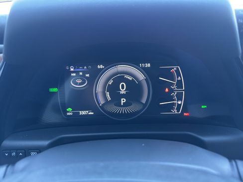 Used 2024 Lexus ES 300h Premium image 14