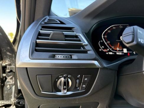 Used 2025 BMW X4 xDrive30i image 35