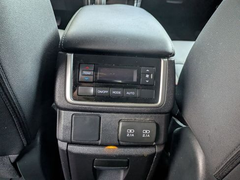 Used 2022 Subaru Ascent Onyx Edition image 11