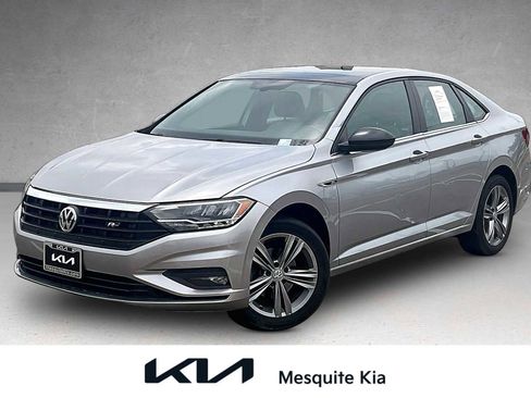Used 2019 Volkswagen Jetta R-Line w/ R-Line Cold Weather Package FWD image 1