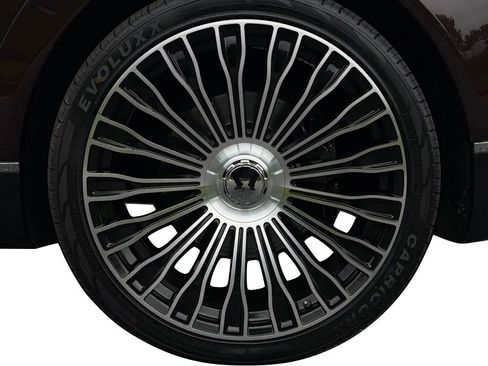Used 2004 Maybach 57 RWD image 57