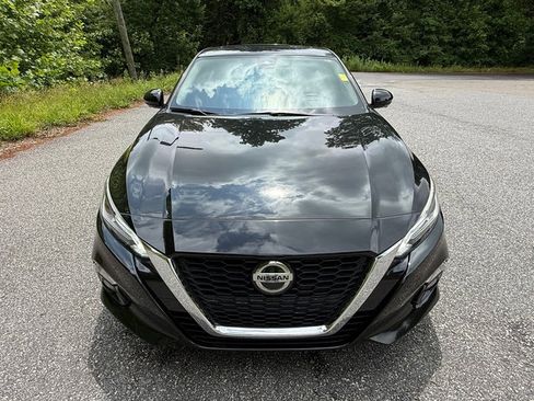 Used 2019 Nissan Altima 2.5 Platinum AWD/4WD image 3