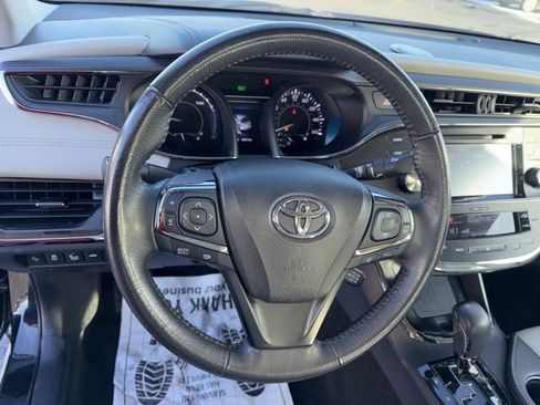 Used 2018 Toyota Avalon XLE Premium image 12