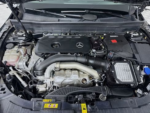 Used 2025 Mercedes-Benz GLB 250 GLB 250 image 28