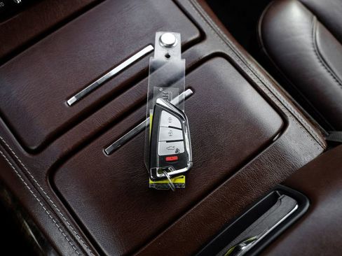 Used 2020 Chevrolet Suburban Premier w/ 6.2L Performance Package image 63