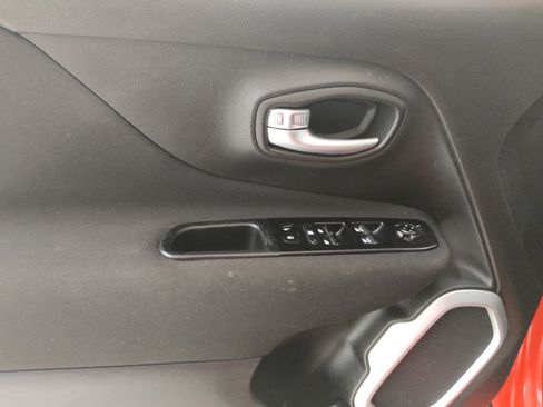 Used 2021 Jeep Renegade Sport AWD/4WD image 27