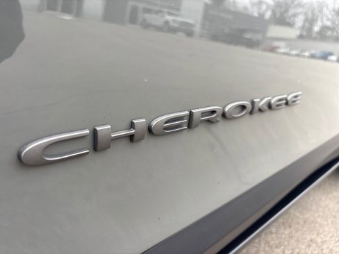 Used 2022 Jeep Cherokee Trailhawk w/ Premium Leather Package image 6