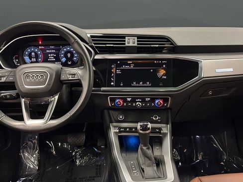 Used 2024 Audi Q3 2.0T Premium Plus w/ Premium Plus Package image 11