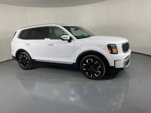 Certified 2024 Kia Telluride SX Prestige w/ Towing Package AWD/4WD image 2