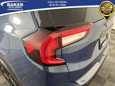 Certified 2024 GMC Terrain SLT w/ Elevation Edition image 36