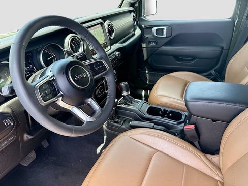 Used 2023 Jeep Wrangler Unlimited Sahara w/ Cold Weather Group AWD/4WD image 25