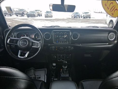 Used 2022 Jeep Wrangler Unlimited Sahara w/ Dual Top Group image 19