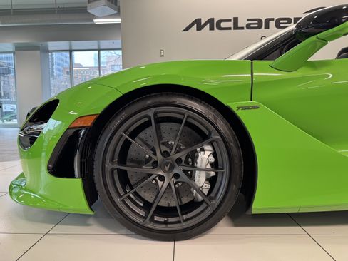 Used 2026 McLaren 750S Spider image 23