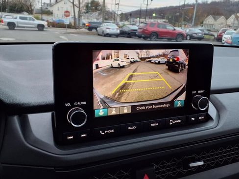 Used 2024 Honda Accord EX image 12