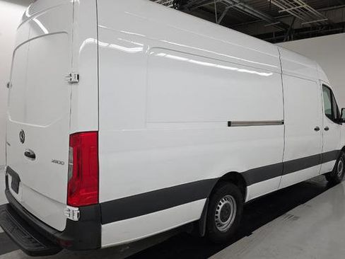 Used 2023 Mercedes-Benz Sprinter 2500 image 3