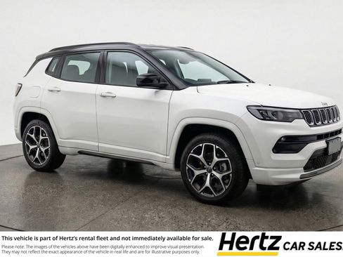 Used 2025 Jeep Compass Limited AWD/4WD image 1