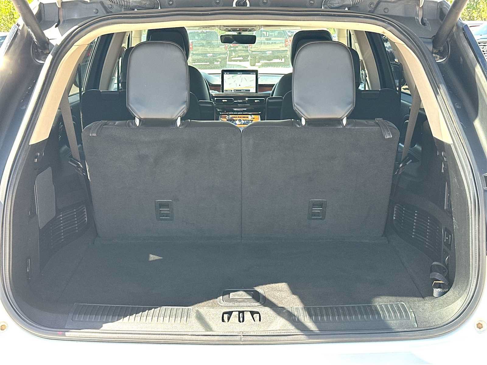 Used 2020 Lincoln Aviator Reserve w/ Elements Package Plus AWD/4WD image 28