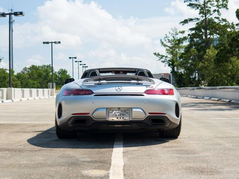 Used 2018 Mercedes-Benz AMG GT C image 11