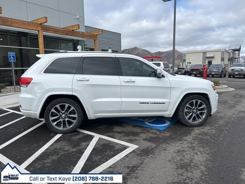 Used 2018 Jeep Grand Cherokee Overland image 8