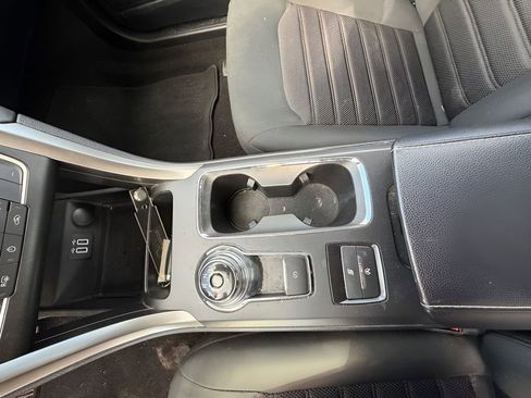 Used 2020 Ford Fusion SE image 25