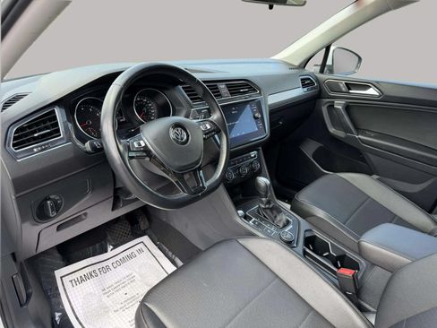 Used 2018 Volkswagen Tiguan SE AWD/4WD image 14