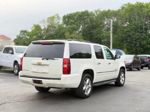 Used 2014 Chevrolet Suburban LTZ AWD/4WD image 8