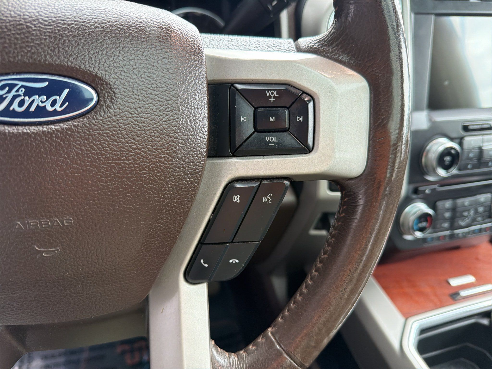 Used 2017 Ford F350 King Ranch w/ King Ranch Ultimate Package AWD/4WD image 31
