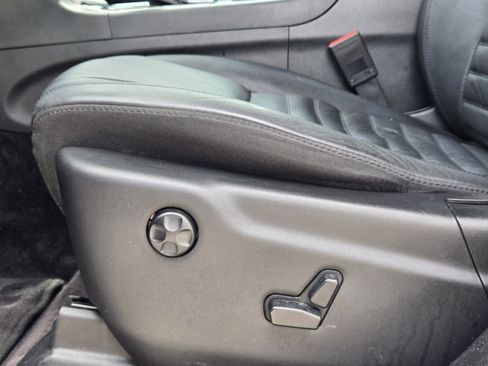 Used 2018 Jeep Grand Cherokee Limited image 19