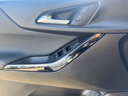 Used 2026 Chevrolet Equinox LT w/ Convenience Package II FWD image 17