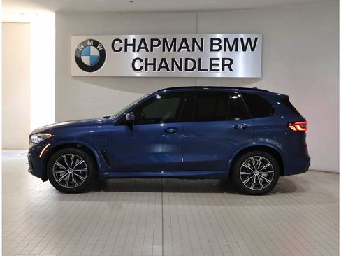Used 2021 BMW X5 xDrive45e w/ M Sport Package AWD/4WD image 3