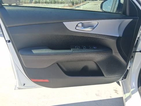 Used 2024 Kia Forte LXS w/ LXS Technology Package FWD image 12