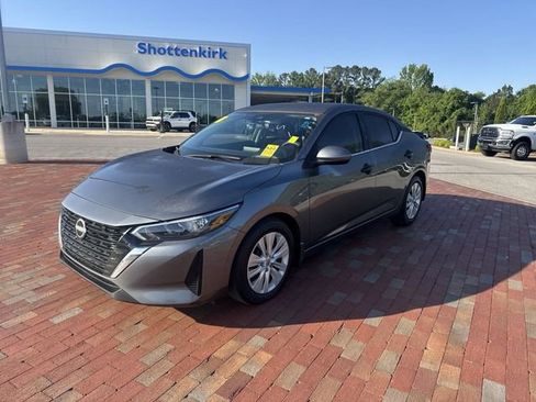 Used 2024 Nissan Sentra S FWD image 4