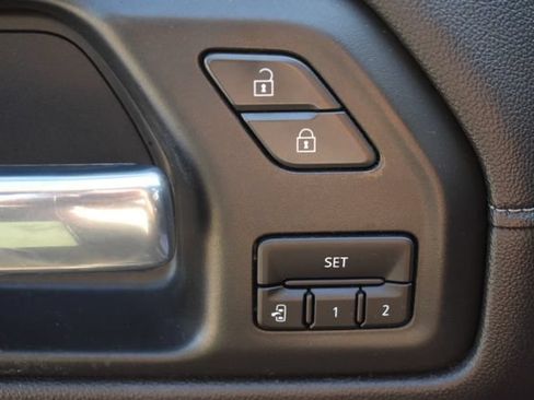 Certified 2020 Chevrolet Silverado 1500 High Country w/ Technology Package AWD/4WD image 26
