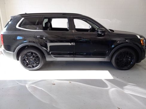 Used 2022 Kia Telluride EX w/ EX Premium Package AWD/4WD image 2
