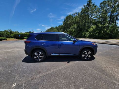 Used 2023 Nissan Rogue SL w/ SL Premium Package FWD image 6