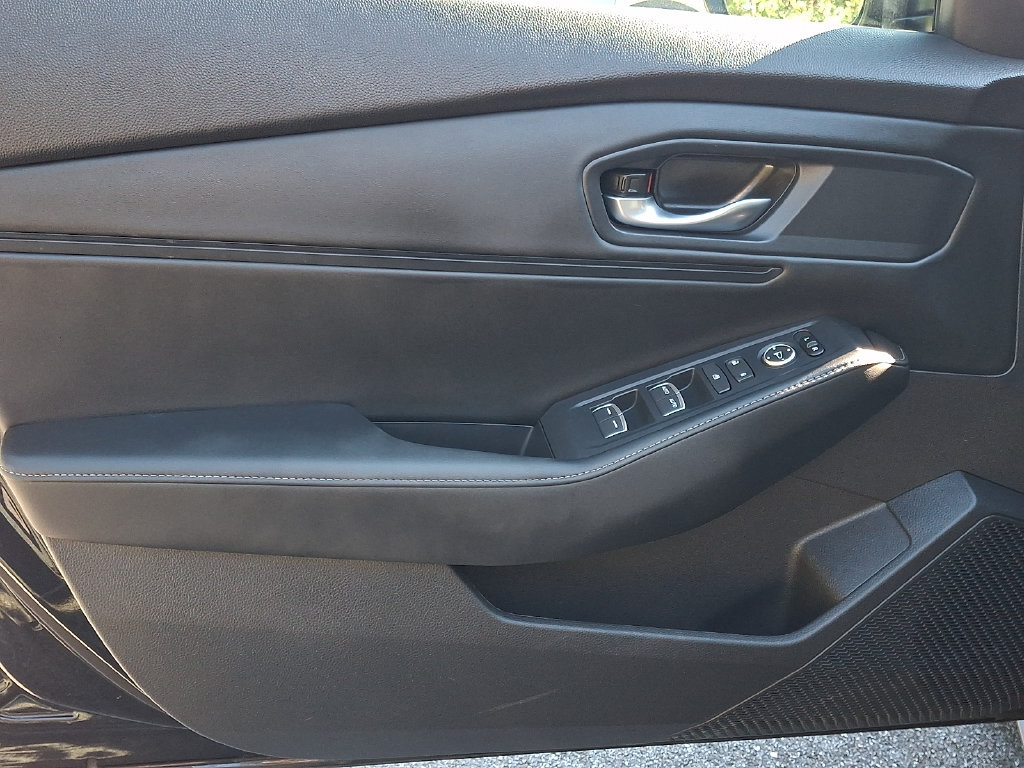 Used 2025 Honda Accord Sport image 13