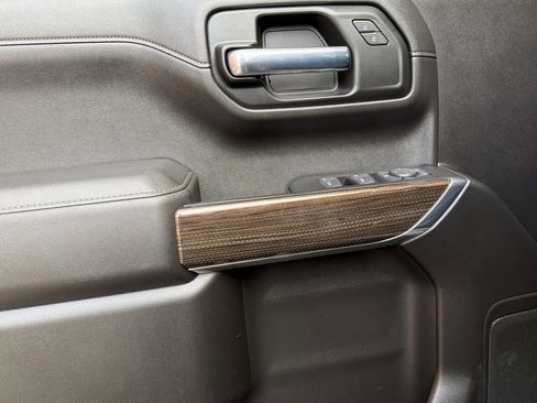 Used 2022 Chevrolet Silverado 1500 RST image 11