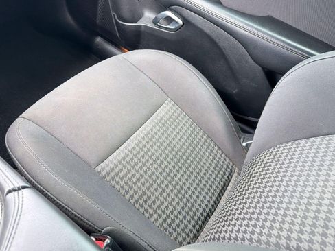 Used 2019 Dodge Challenger R/T image 21