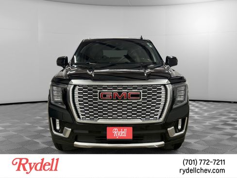 Used 2024 GMC Yukon Denali w/ Denali Reserve Package image 8